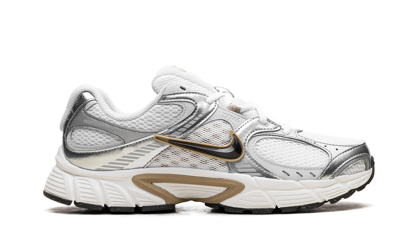 V5 RNR "Parachute Beige Metallic Pewter"