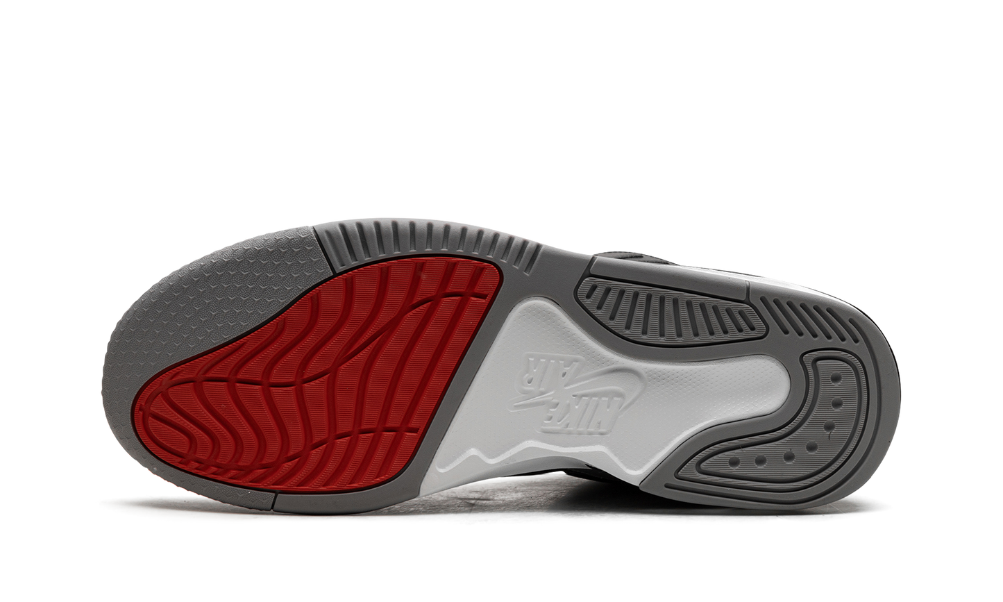 Jordan Max Aura 5 "Black Cement"