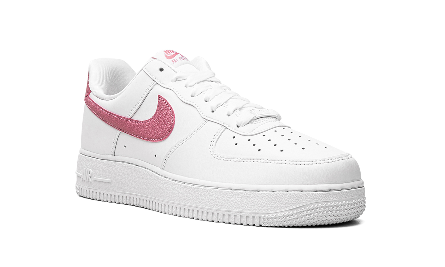 AIR FORCE 1 '07 ESS TRINO MNS WMNS "Desert Berry"