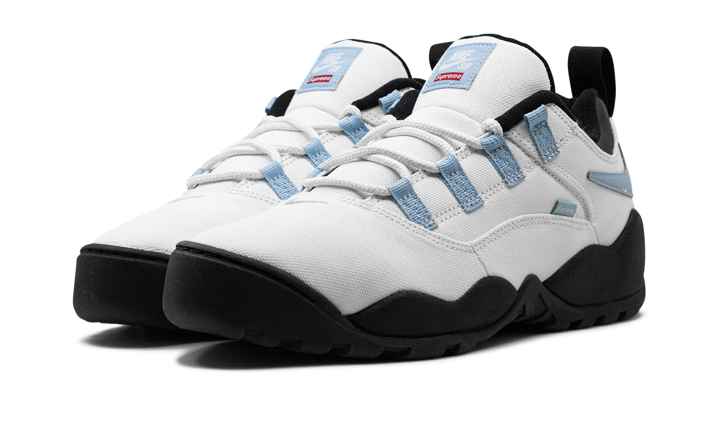 SB Darwin Low "Supreme - Sail"