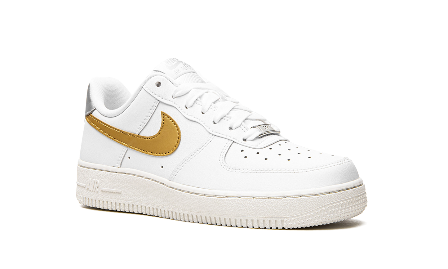 AIR FORCE 1 MNS WMNS "White / Gold / Silver"