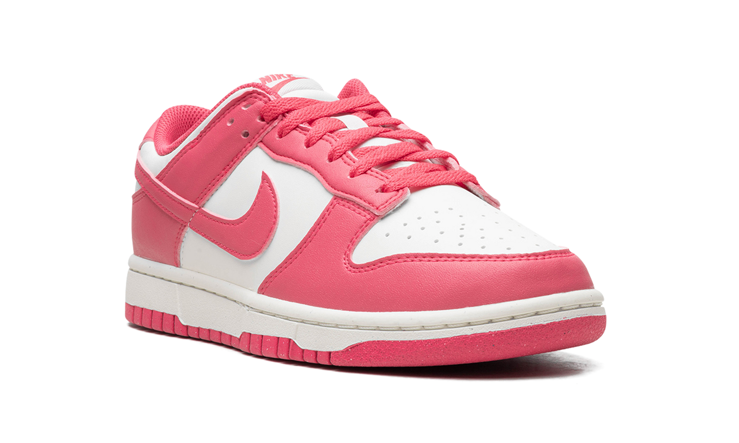 Nike Dunk Low. WMNS "Pink"