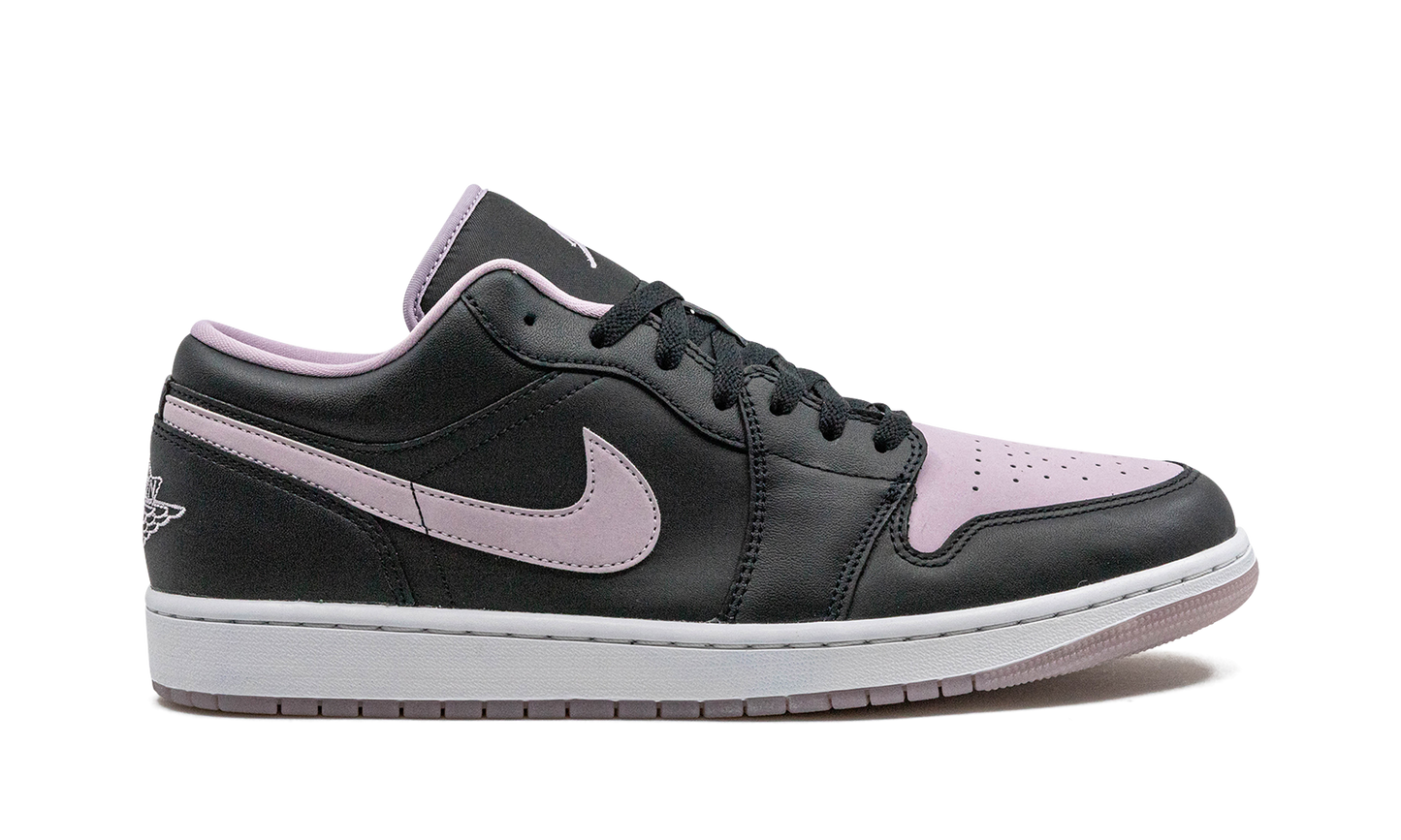 Jordan 1 Low SE "Iced Lilac"