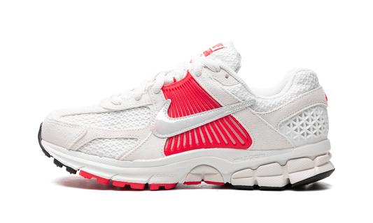 Air Zoom Vomero 5 WMNS "Siren Red"