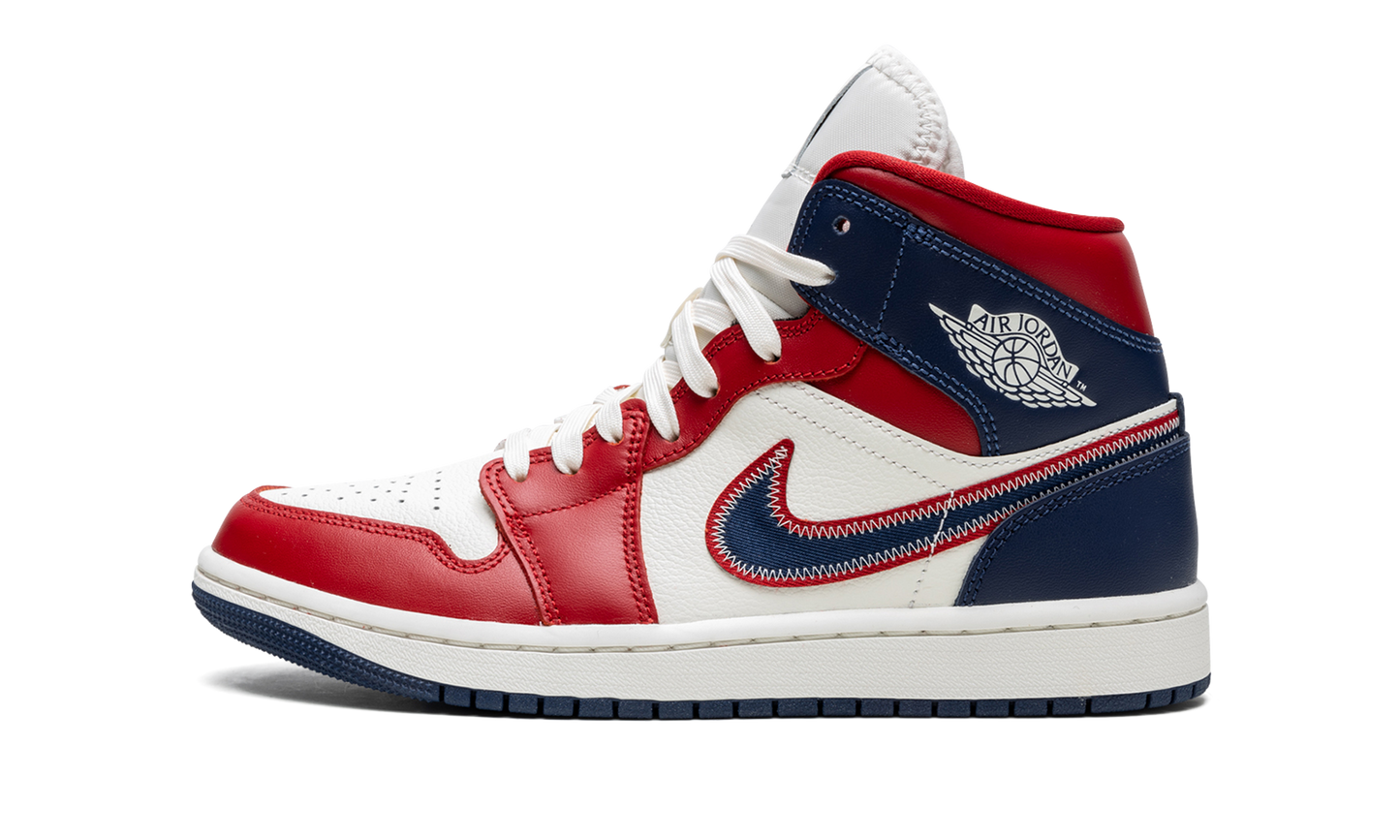 AIR JORDAN 1 MID SE WMNS "USA"
