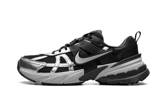 V2K Run WMNS "Black Metallic Silver"