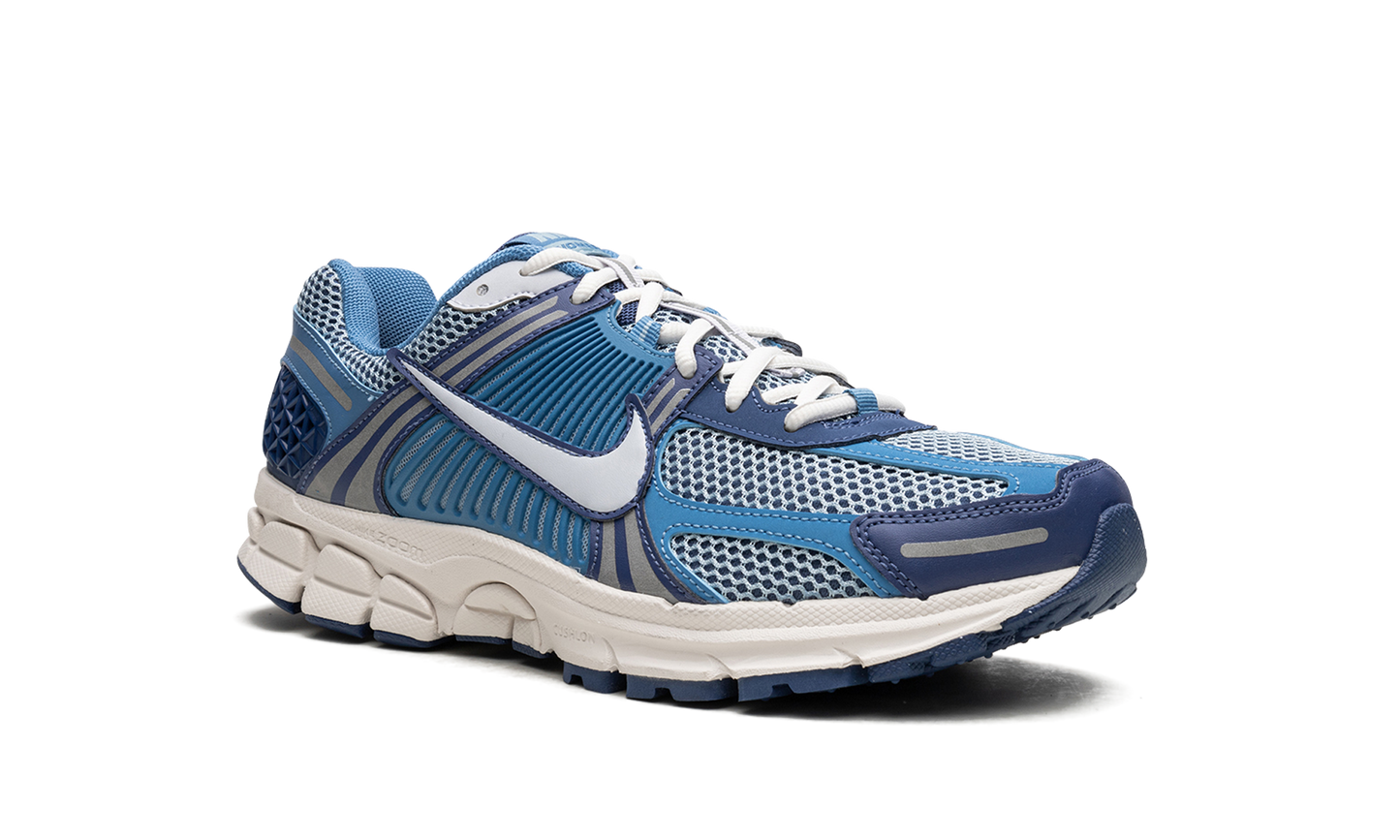 Zoom Vomero 5 "Worn Blue"