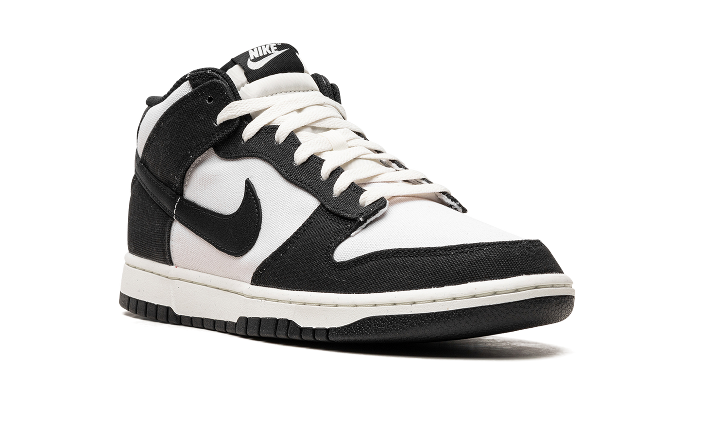 Dunk Mid "Black / White"