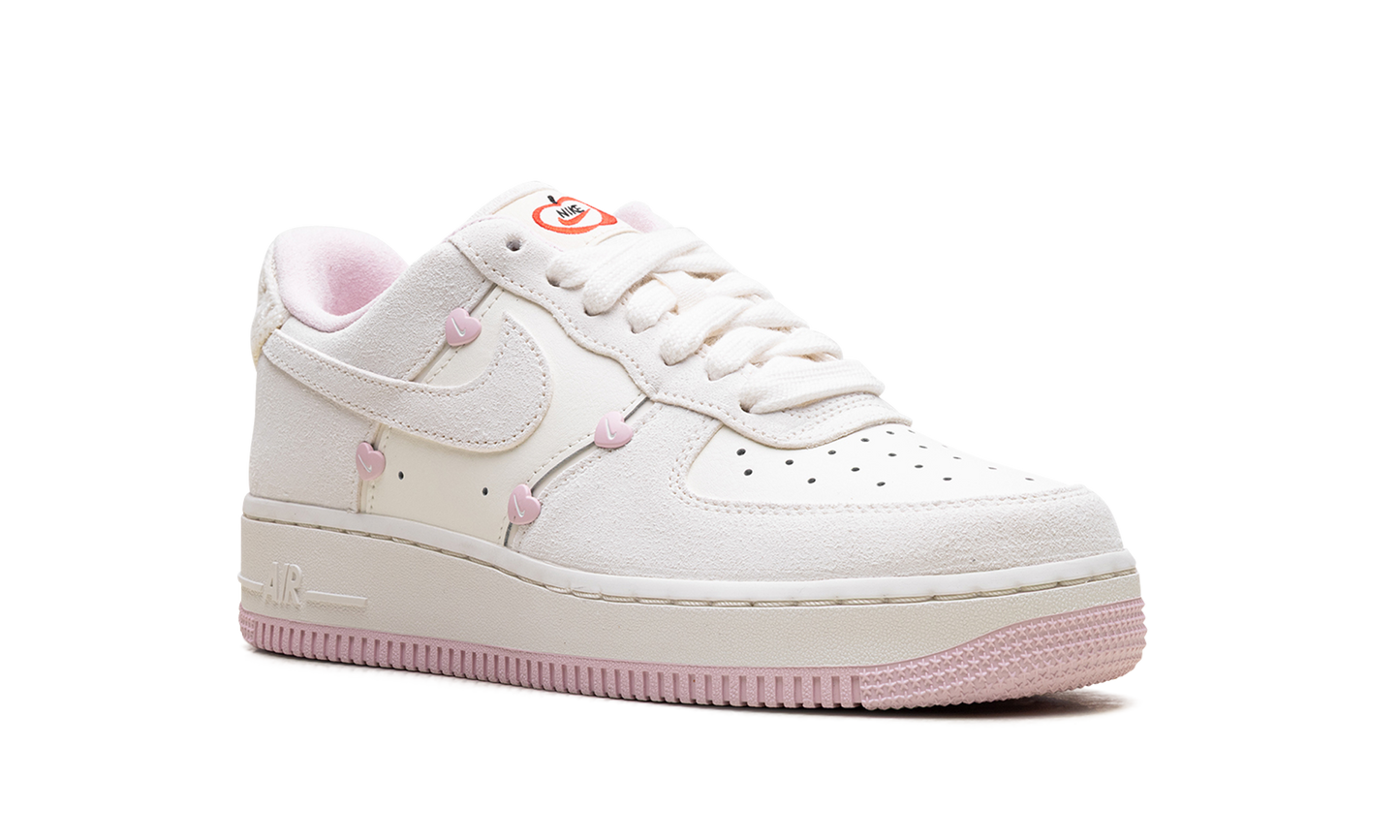 Air Force 1 Low WMNS "Valentine's Day"