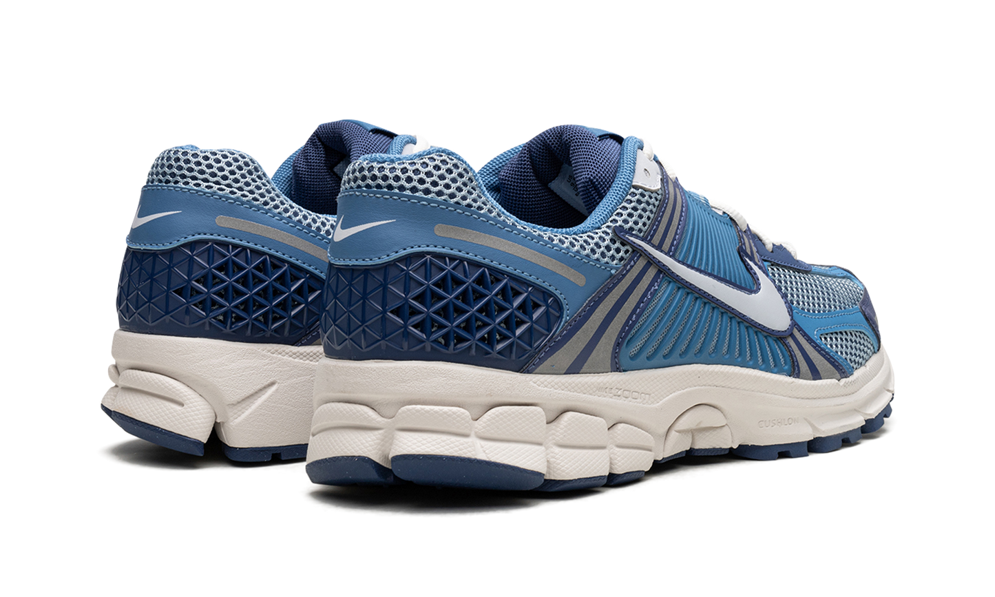 Zoom Vomero 5 "Worn Blue"