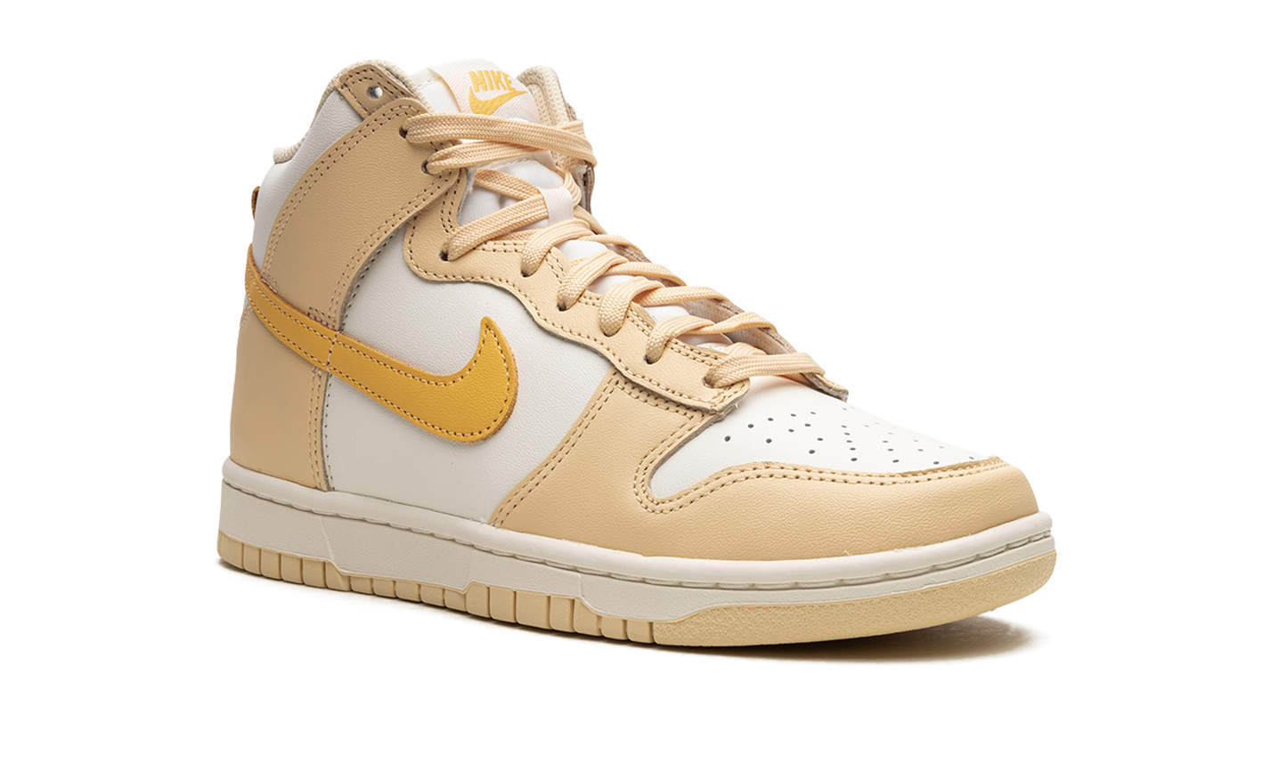 DUNK HIGH WMNS "Pale Vanilla""