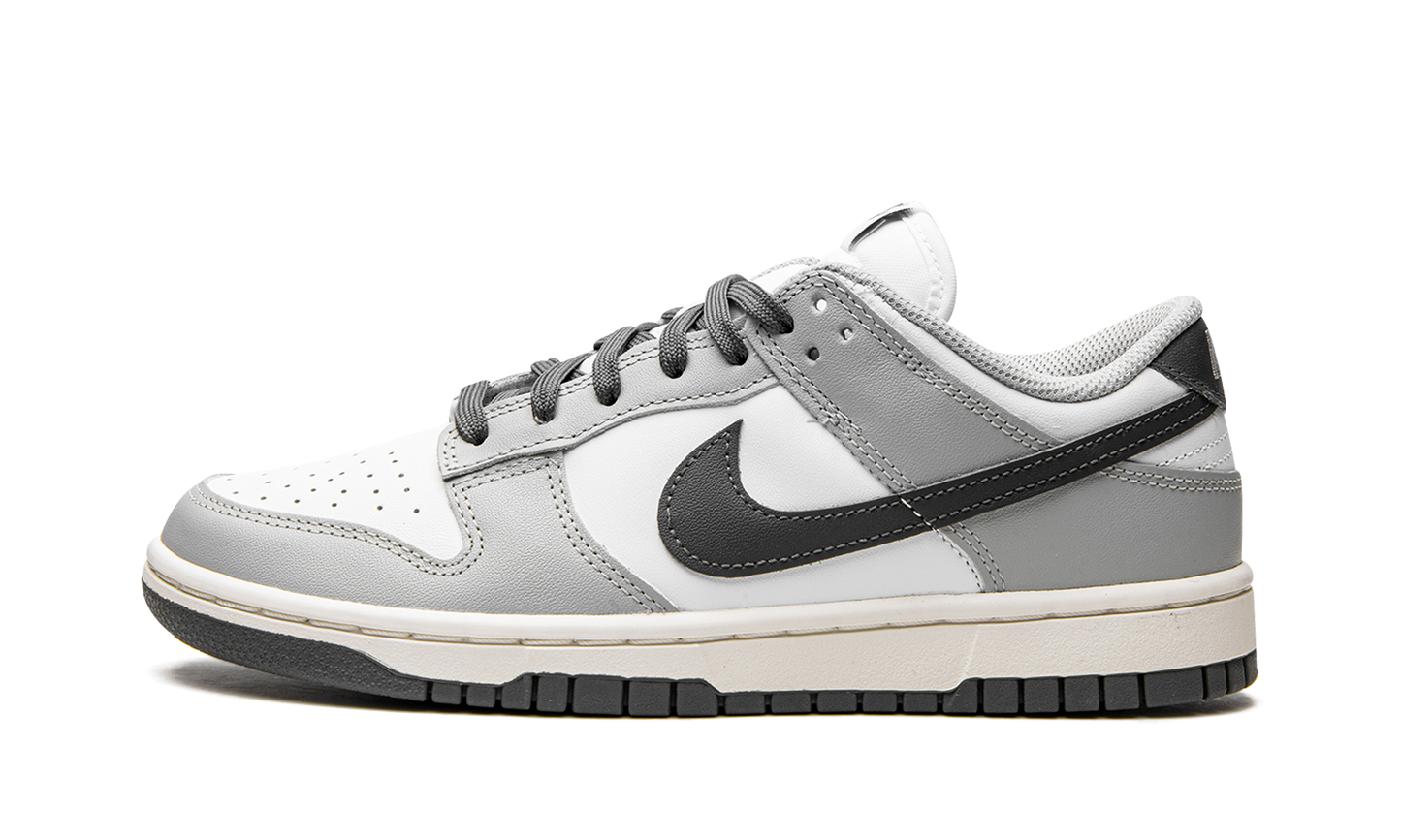 DUNK LO MNS WMNS "Light Smoke Grey"