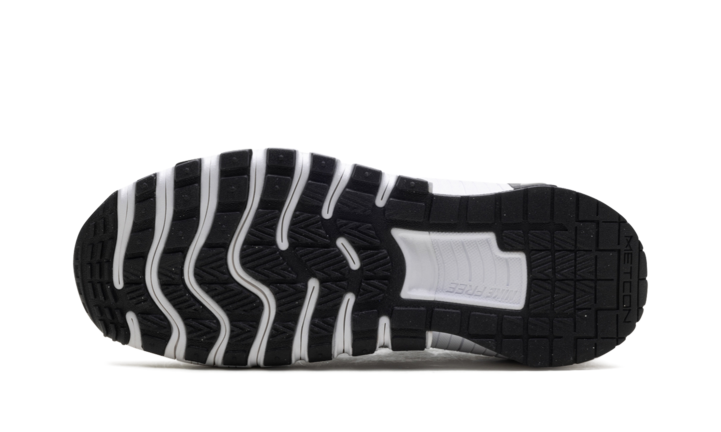 Free Metcon 6 WMNS "Black White"