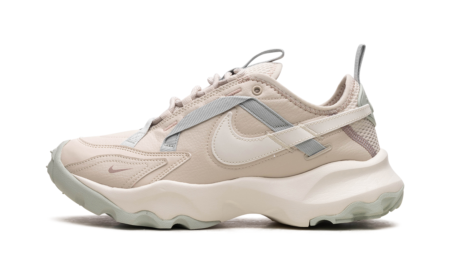 TC 7900 WMNS "Light Orewood Brown"