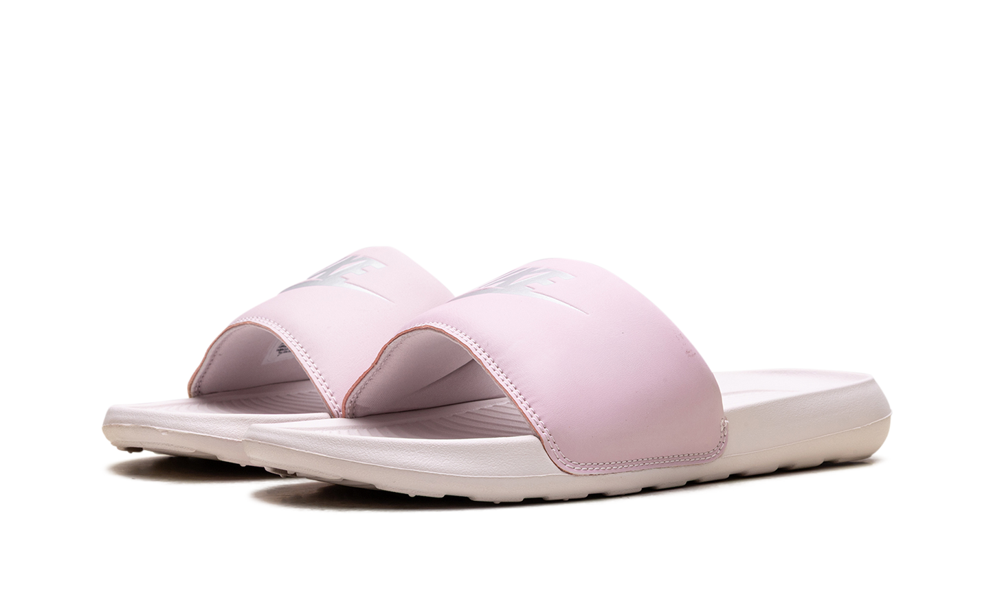 Victori One WMNS "Barely Rose"