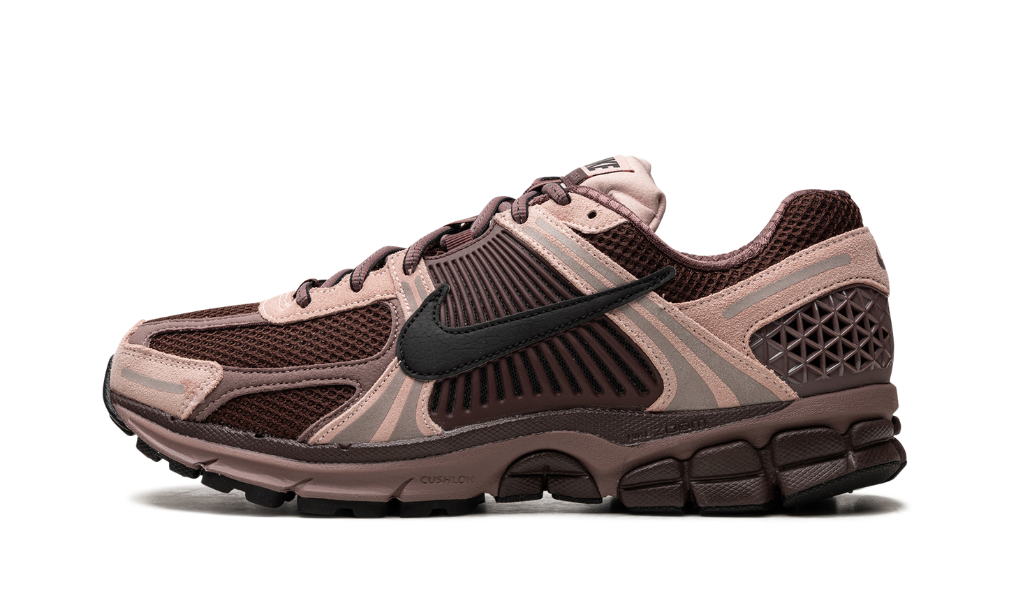 ZOOM VOMERO 5 WMNS "Plum Eclipse"