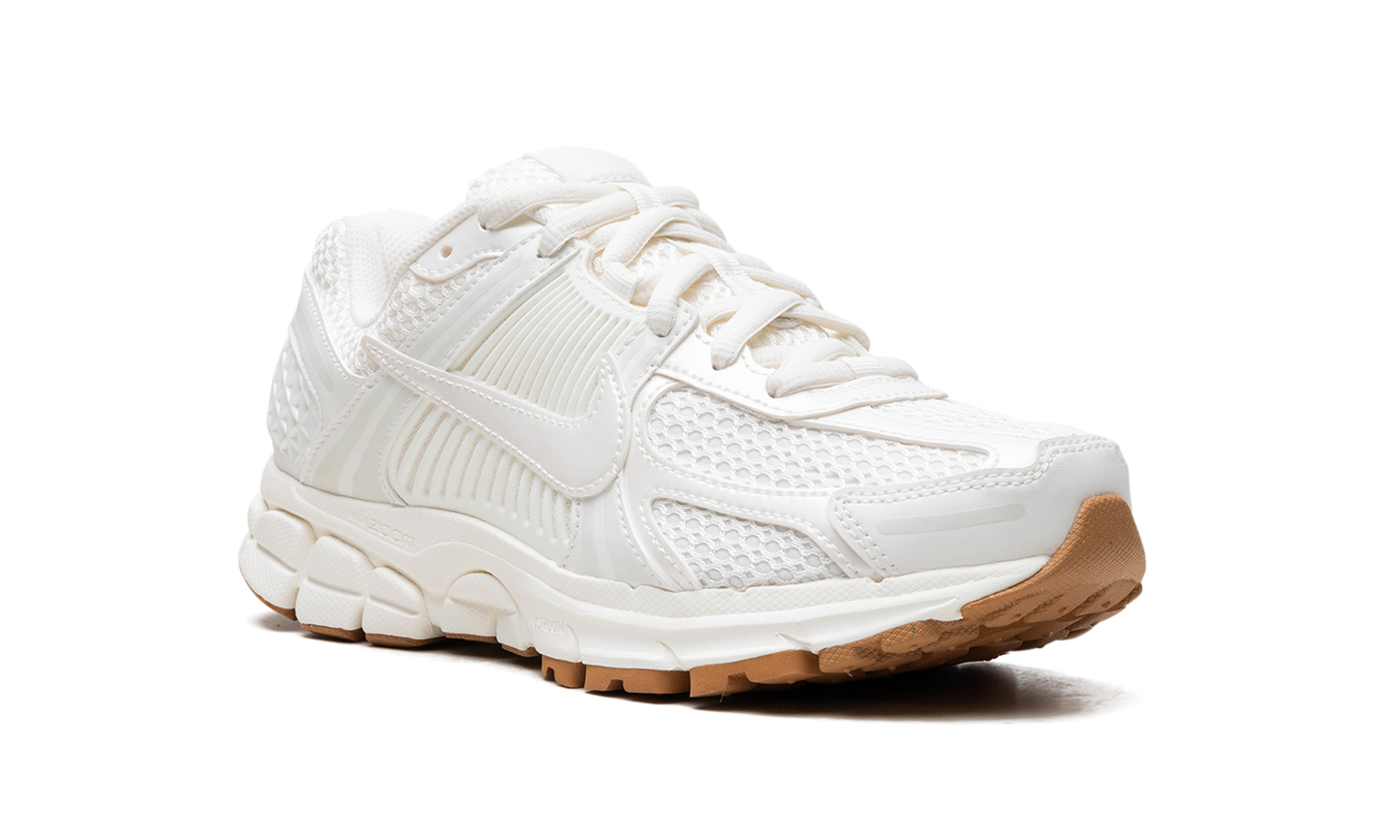 WMNS Nike Zoom Vomero 5 "SAIL GUM"