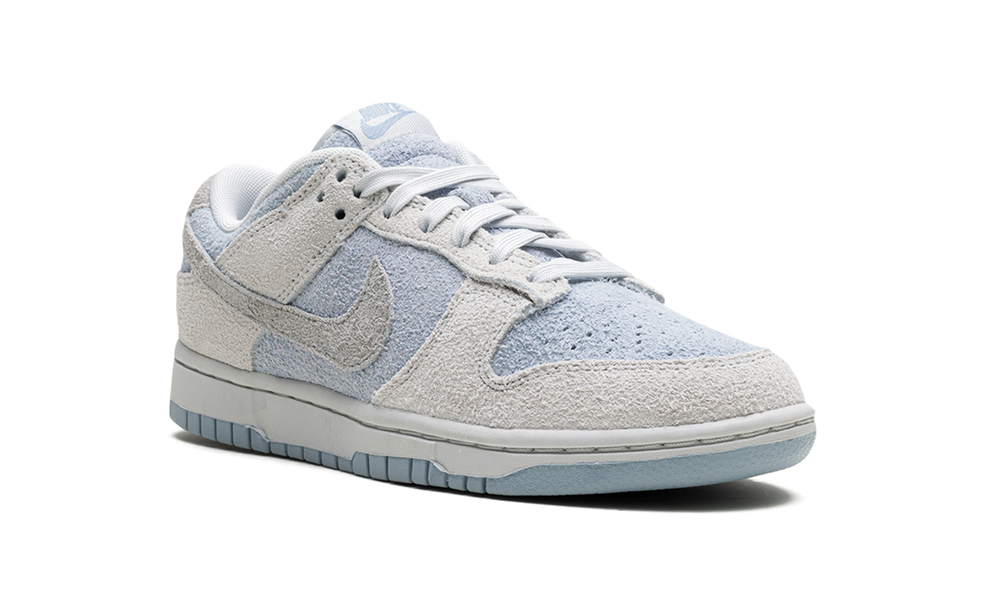 DUNK LOW WMNS "Suede - Photon Dust / Light Armory Blue"