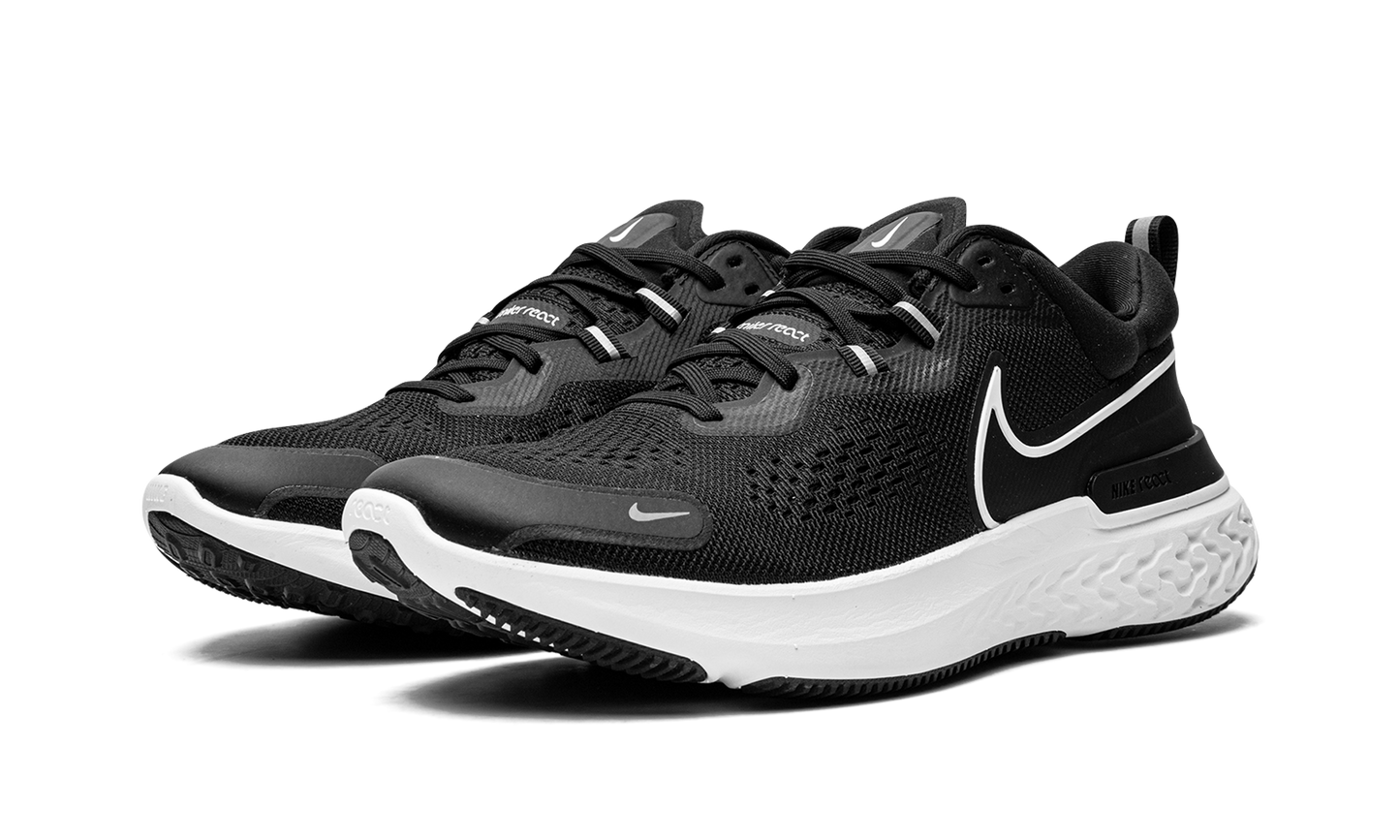 WMNS React Miler 2