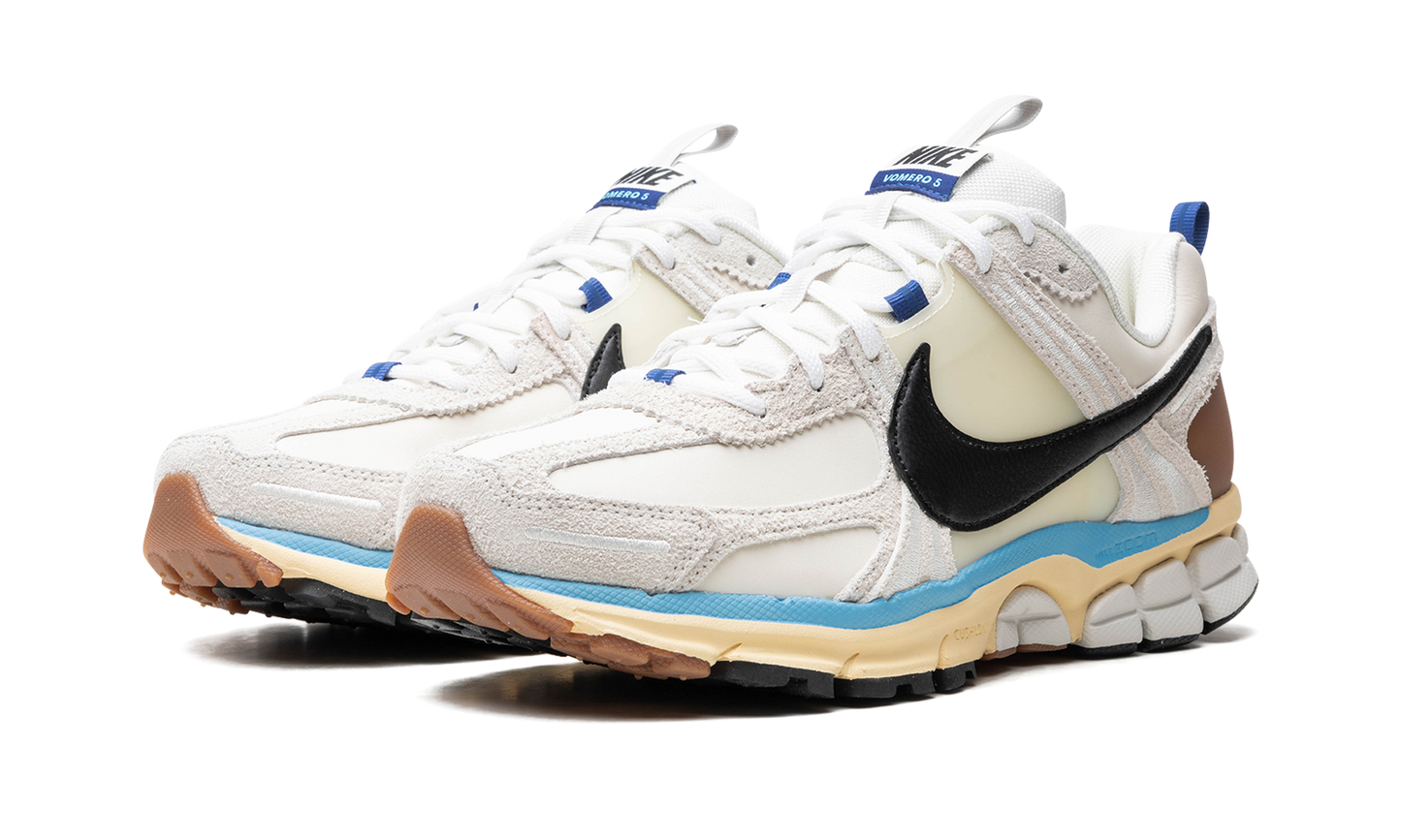 Zoom Vomero 5 WMNS "Design By Japan"