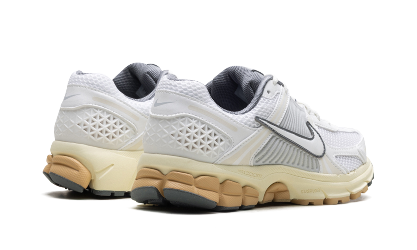 Zoom Vomero 5 WMNS "Summit White Pure Platinum"