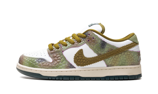 SB Dunk Low "Alexis Sablone - Chameleon"