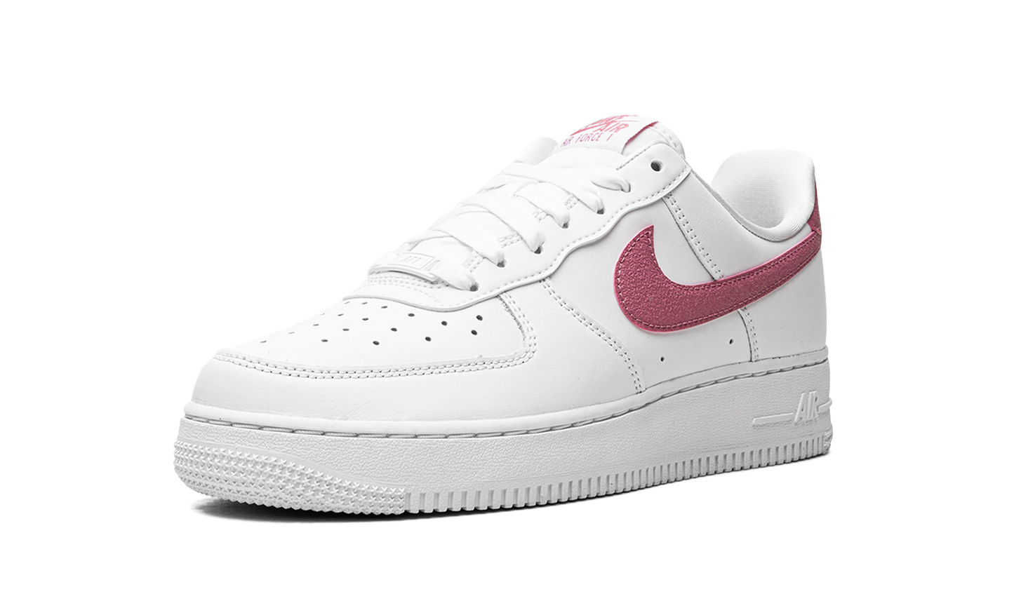 AIR FORCE 1 '07 ESS TRINO MNS WMNS "Desert Berry"