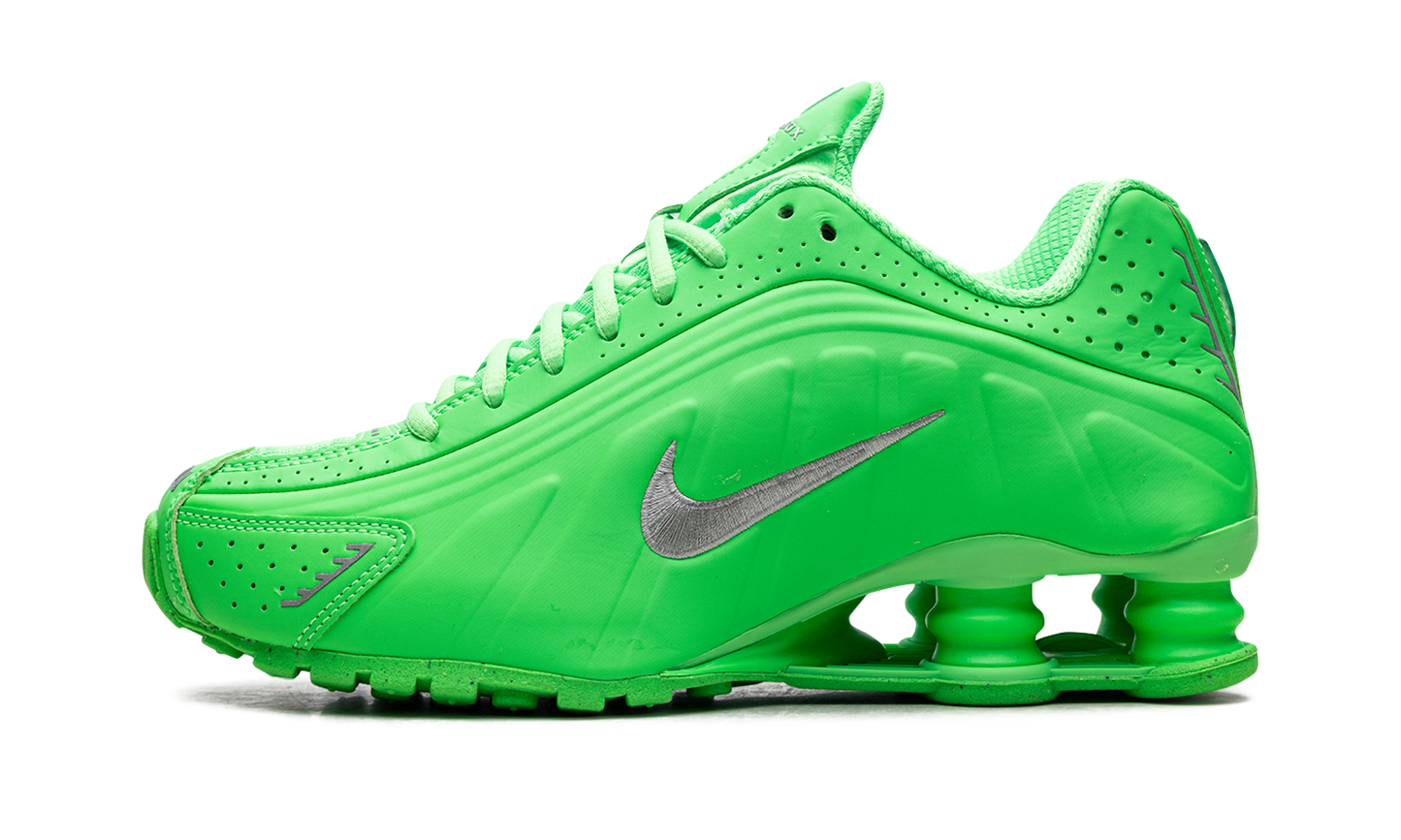Shox R4 WMNS "Green Strike"
