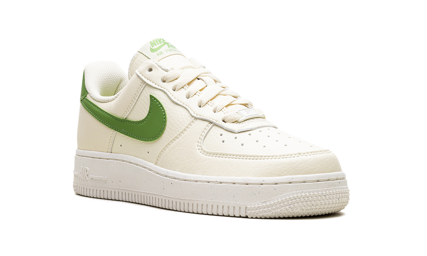 NIKE AIR FORCE 1 '07 LO WMNS "COCONUT MILK"
