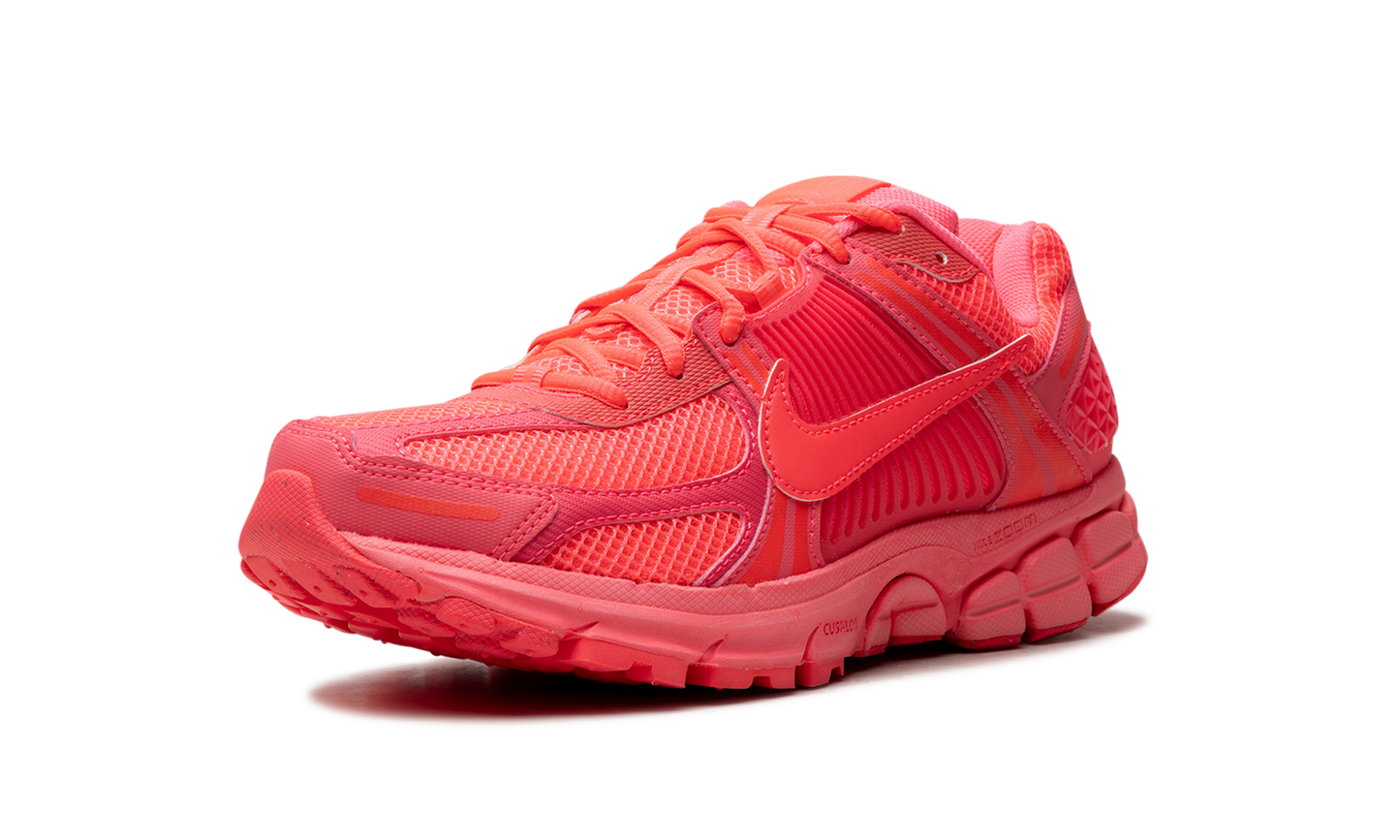 Zoom Vomero 5 "Hot Punch"