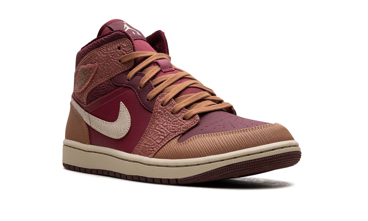 Jordan 1 Mid WMNS "Africa"