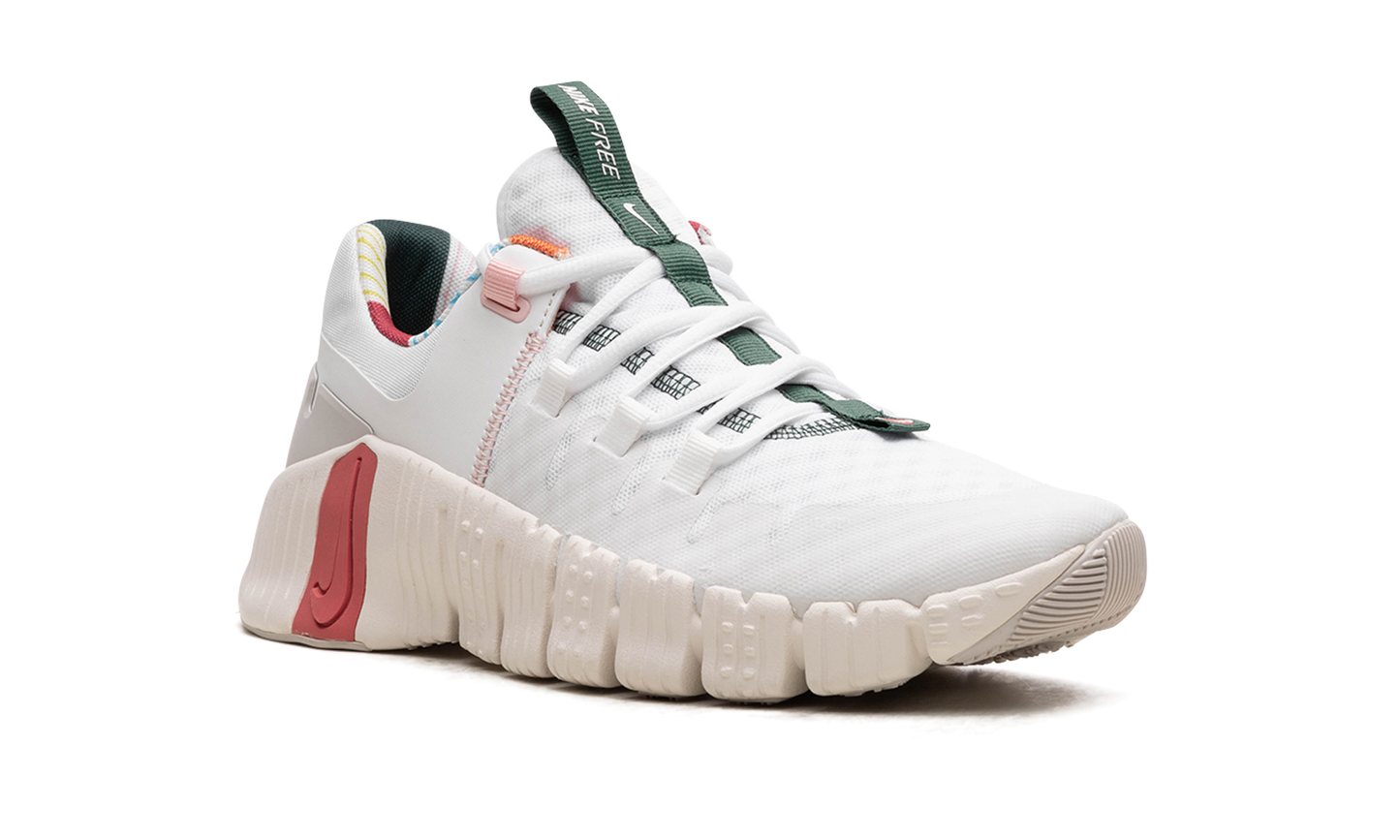 FREE METCON 3 WMNS "All Petals United"