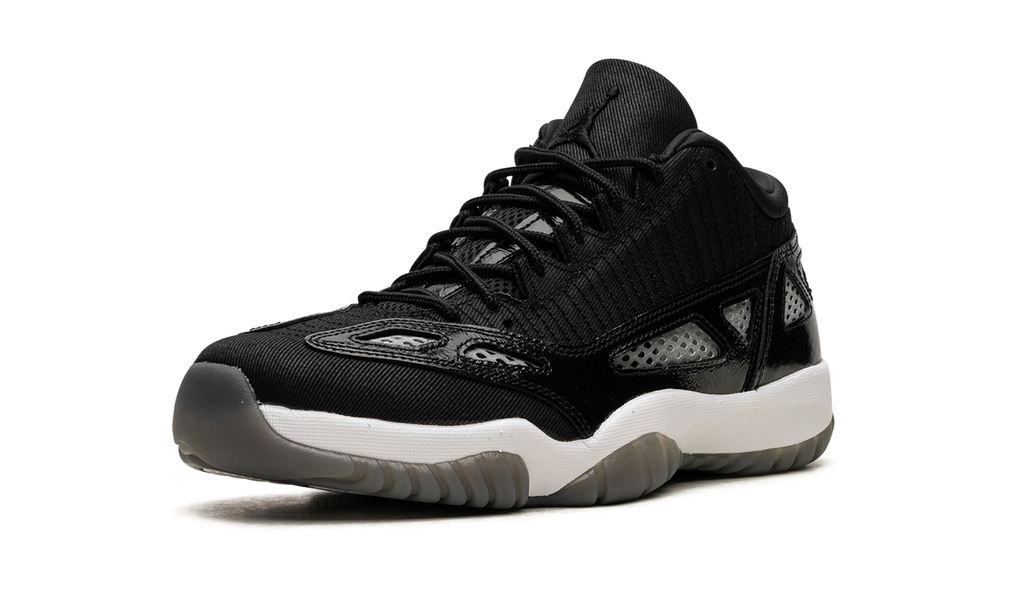 Air Jordan 11 Low IE "Black/White"