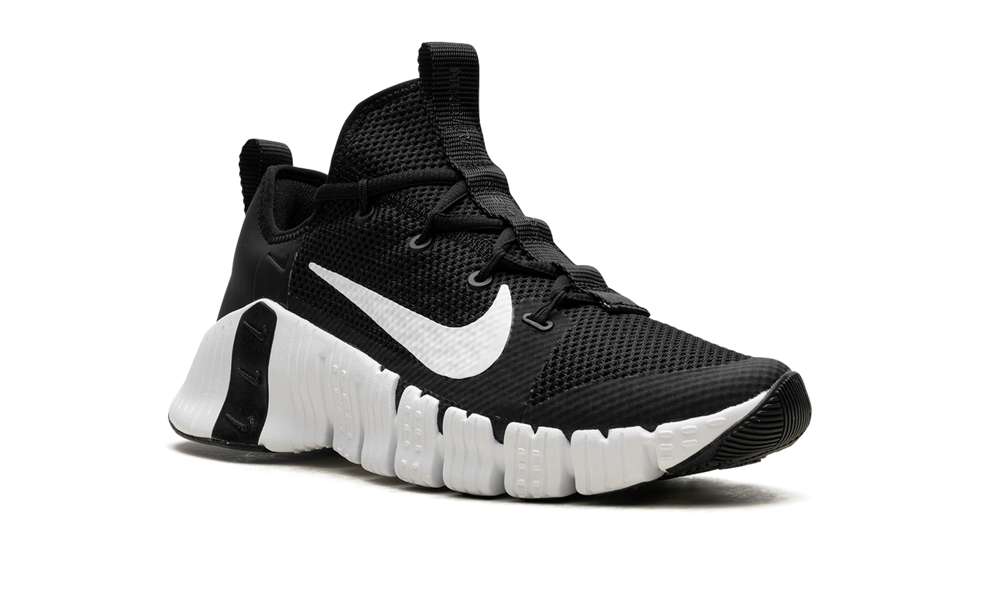 FREE METCON 3 WMNS "Black / White"