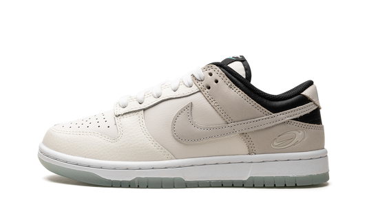 DUNK LOW WMNS "Supersonic"