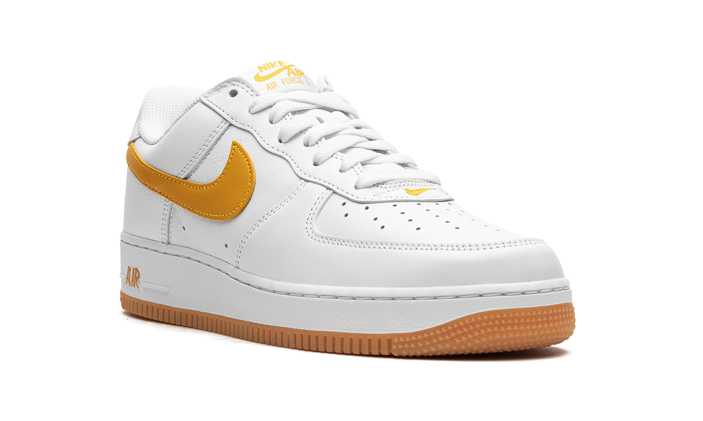 Air Force 1 Low "Waterproof - University Gold"