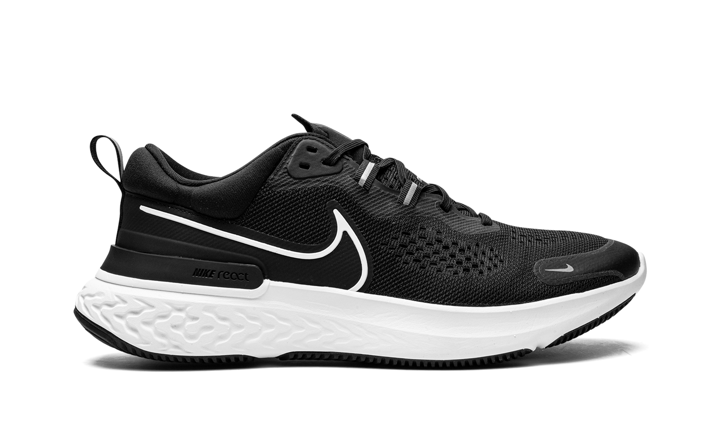 WMNS React Miler 2