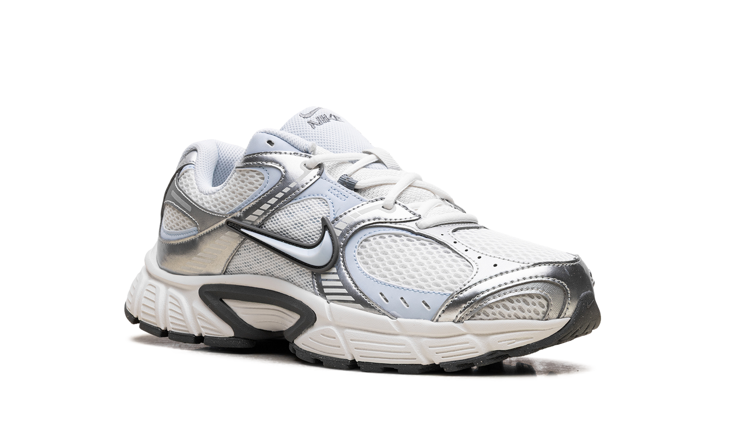 V5 RNR WMNS "Summit White Blue Tint Photon Dust Smoke Grey"