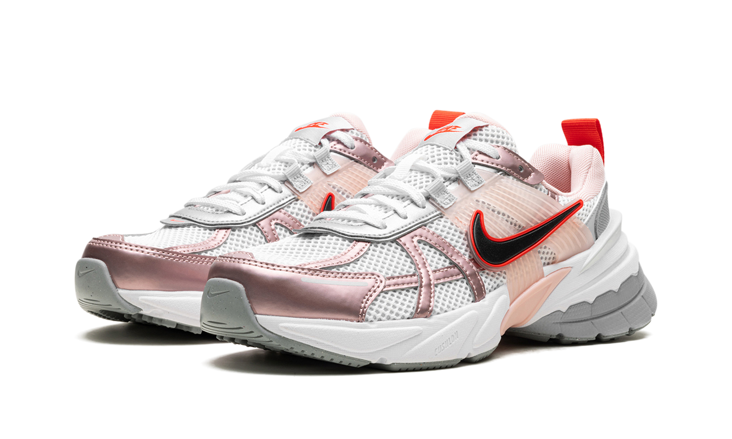 WMNS Nike V2K Run "Legend pink"