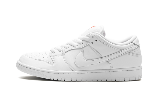 SB Dunk Low Pro "Triple White"