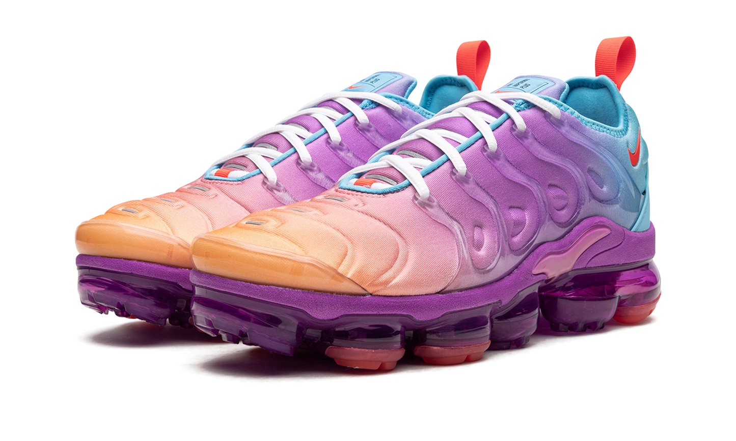 AIR VAPORMAX PLUS WMNS "Multigradient"
