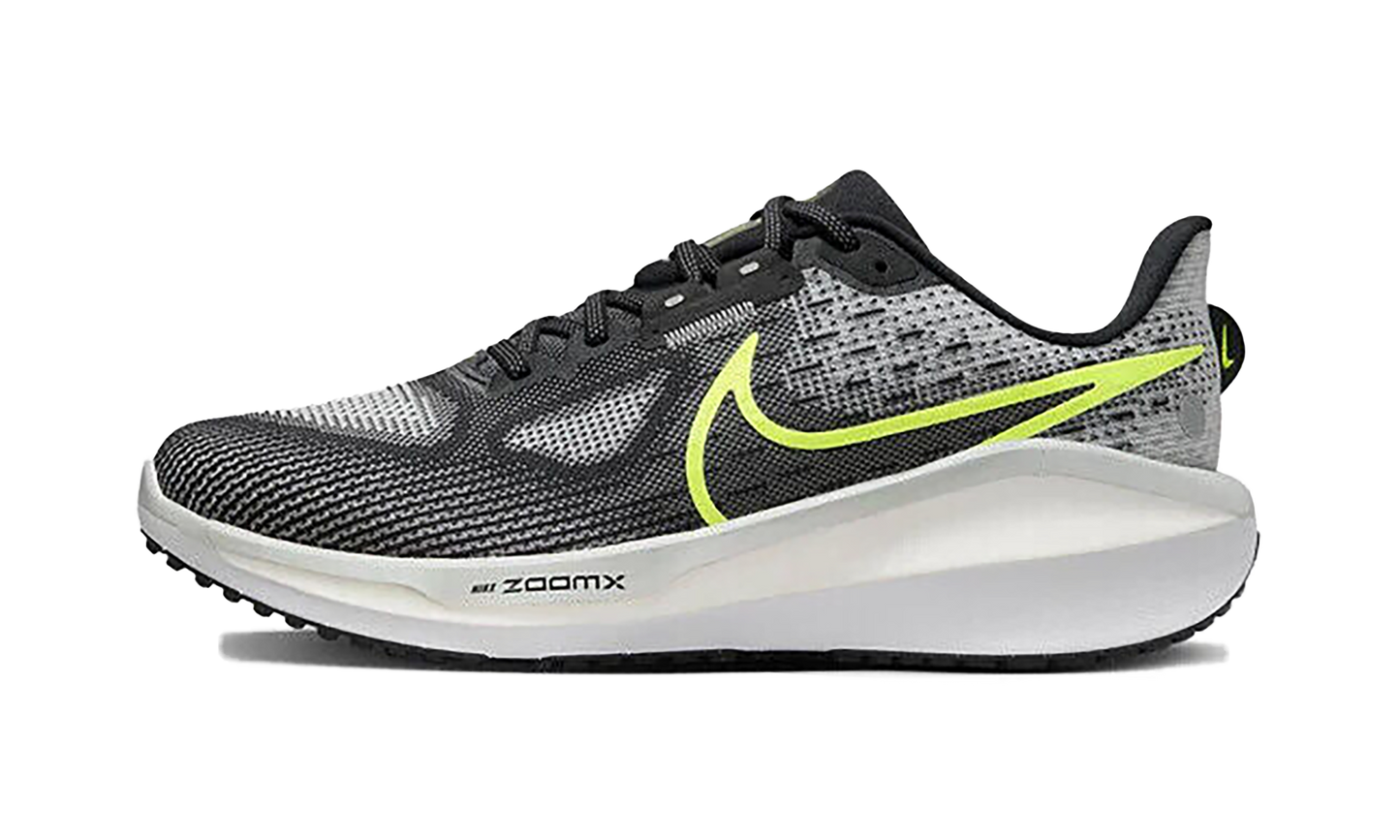 Vomero 17 "Black Light Smoke Grey Volt"
