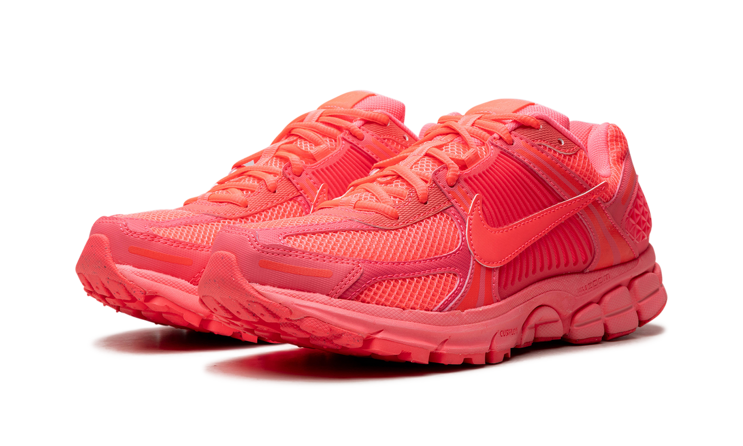 Zoom Vomero 5 "Hot Punch"