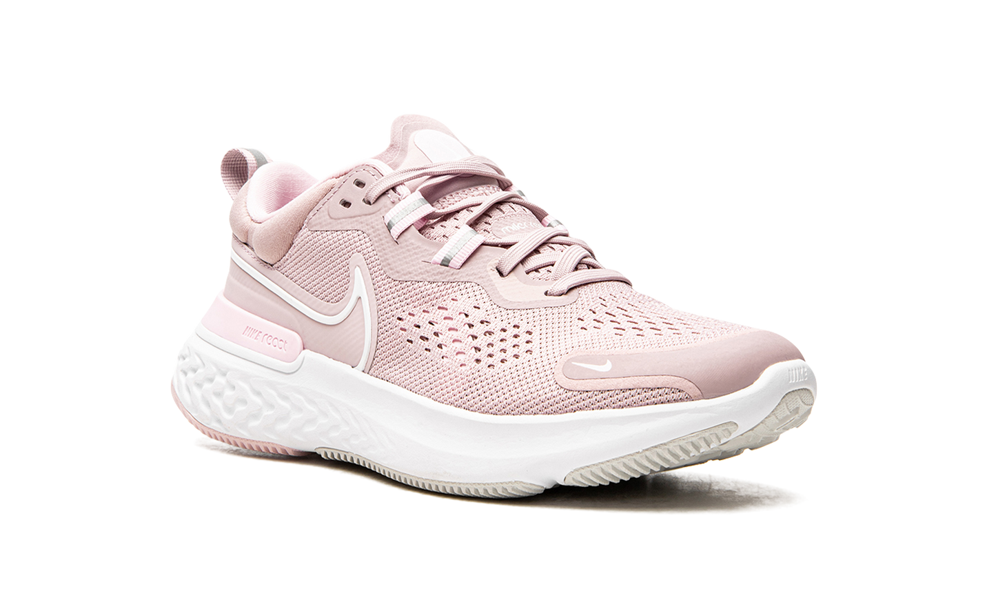 WMNS React Miler 2