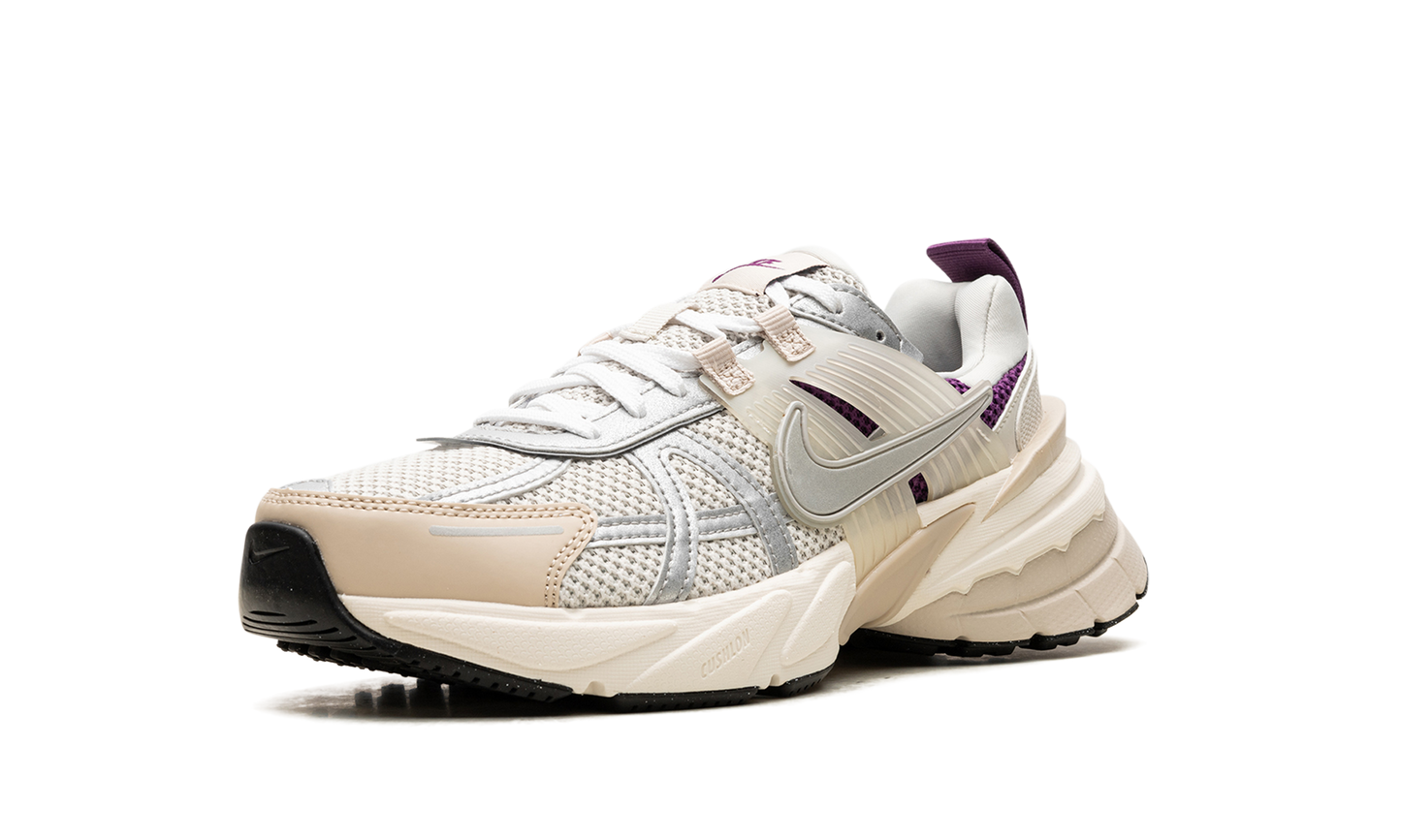 V2K Run Prm Wmns "Light Bone"