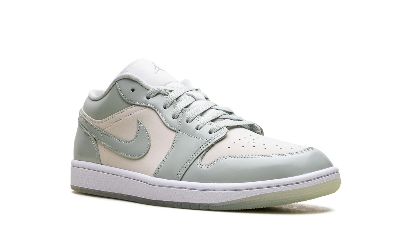 Jordan 1 Low WMNS "Seafoam Sail"