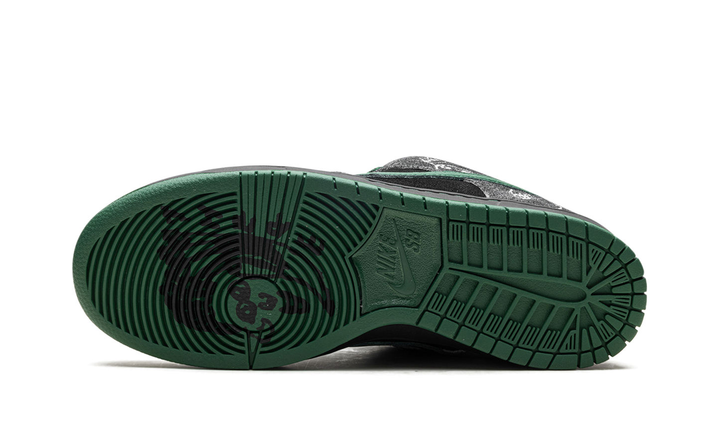 SB Dunk Low "There Skateboards"