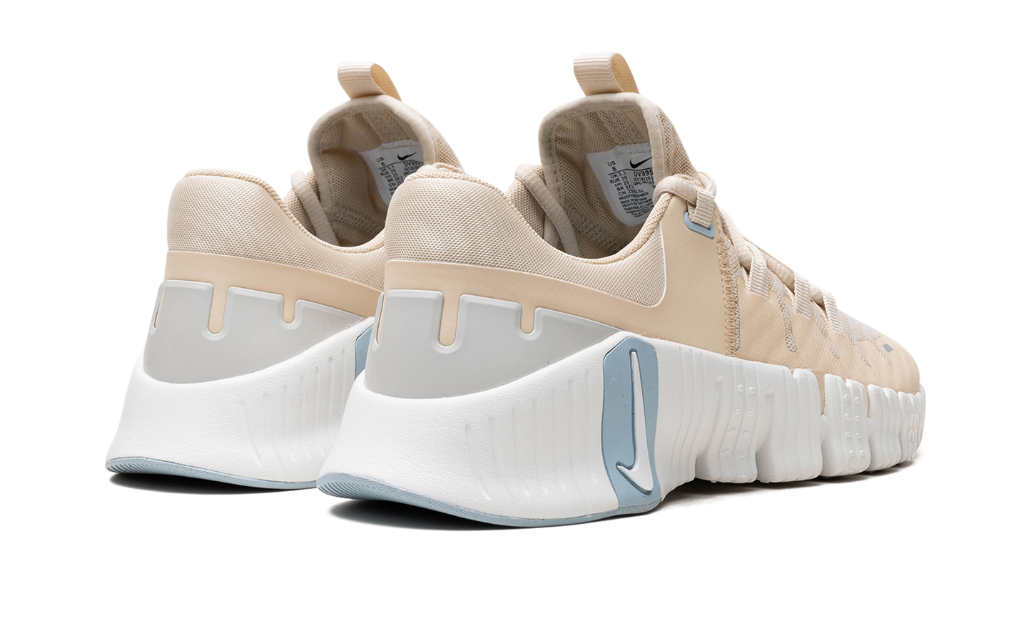 FREE METCON 5 WMNS "Sanddrift"