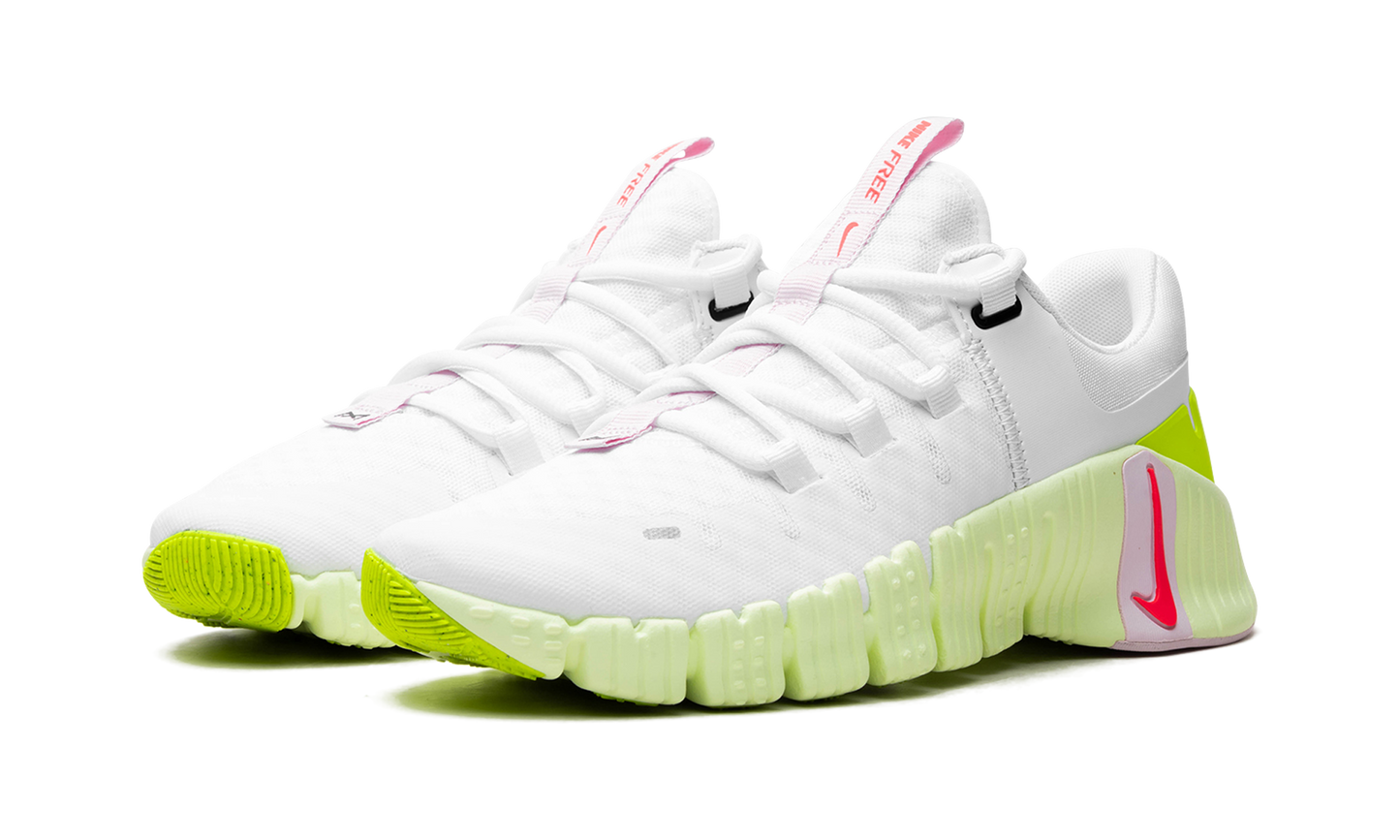 Free Metcon 5 WMNS "Barely Volt Pink Foam"