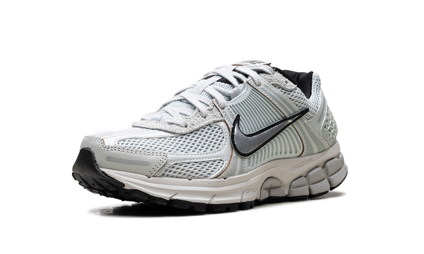Zoom Vomero 5 WMNS "Light Silver Chrome"
